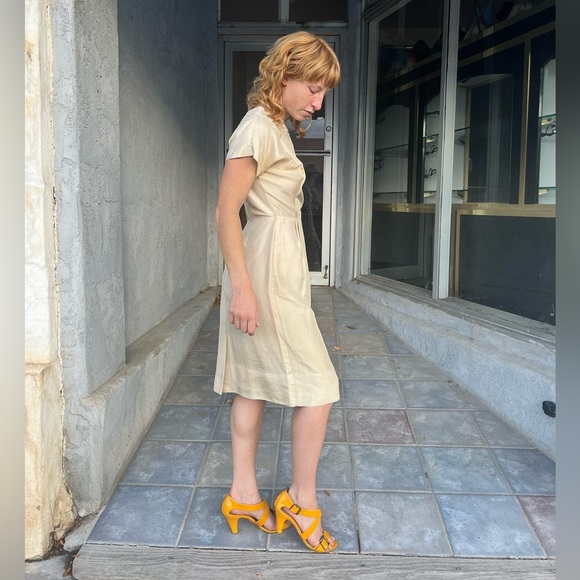 ✨ 1940s Silk V-Neck Shift Dress w/ Beaded Lace Trim - Picture 7 of 13